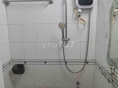 Cho thuê phòng 20m    gác lửng 10m  tại quận 1   giá dễ thương 2