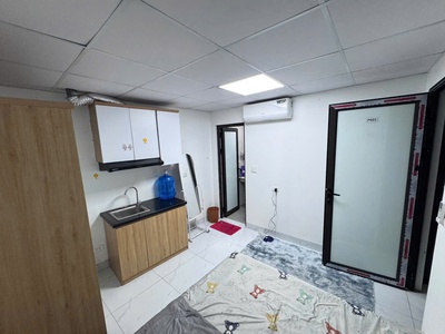 Cho thuê ccmn đẹp giá 3tr8 rẻ nhất thị trường ngõ 136 chùa láng, đống đa 0