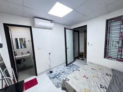 Cho thuê ccmn đẹp giá 3tr8 rẻ nhất thị trường ngõ 136 chùa láng, đống đa 3