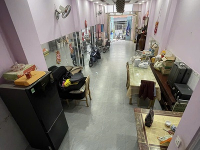 Gấp bán nhà ngay chợ bình thành hẻm 5m xe hơi ngủ nhà 58m2-2 tầng 4 tỷ 2 1