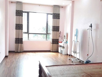Chính chủ cho thuê nhà nguyên căn Long Biên 4