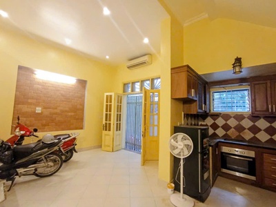 Cho thuê nhà ngõ 11 Tô Ngọc Vân   47m2 - 3 tầng   3PN   15 triệu/tháng 0