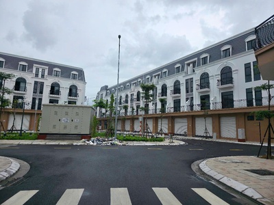 Bán Căn Ngoại Giao 75m2 View Công Viên Giá 5 Tỷ 1