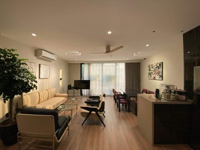 Víp  nhà phân lô trần quang diệu-hoàng cầu, ôtô tránh kinh doanh,125m2, mt 8m, gía 38 tỷ. 2