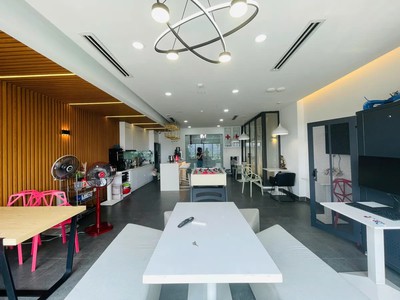 View hồ độc bản  bán tòa building 9t mp hạ đình 72m2, mt 6m, vỉa hè đá bóng, vip 3