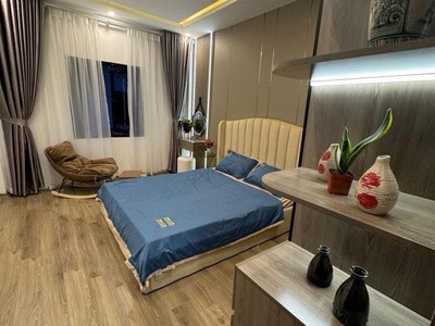 Bán nhà phố xốm 50m2, 5 tầng, ô tô tránh, ngõ thông, nhà mới ở ngay 2