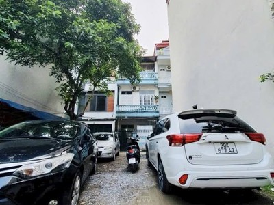 Bán nhà nguyễn sơn   long biên, 60m,thang máy xịn xò , ngõ thông, hai bước ra ô tô tránh, nhỉnh 12 0