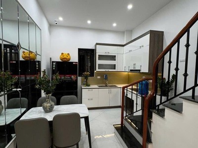 Bán nhà phố xốm 50m2, 5 tầng, ô tô tránh, ngõ thông, nhà mới ở ngay 1