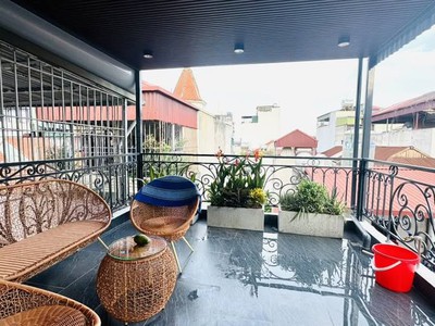 Bán nhà nguyễn sơn   long biên, 60m,thang máy xịn xò , ngõ thông, hai bước ra ô tô tránh, nhỉnh 12 4