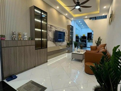 Bán nhà phố xốm 50m2, 5 tầng, ô tô tránh, ngõ thông, nhà mới ở ngay 0