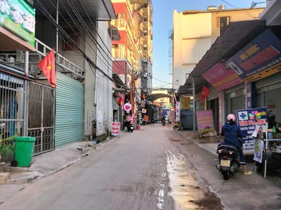 Chính chủ gửi bán lô đẹp   trục chính nội hoàng 1