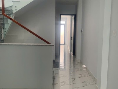 Bán nhà đường lê văn thịnh, p . cát lái, tp hcm. 3 tầng. dt 124m2, sổ hồng. giá 9.5 tỷ. 1