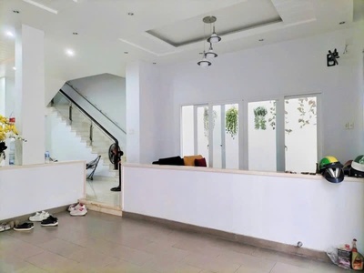 Bán nhà lô góc hẻm 8m lạc long quân, gần chợ vải tân bình, 6,8x17,5m, 3 tâng, 13,8 tỷ. 2