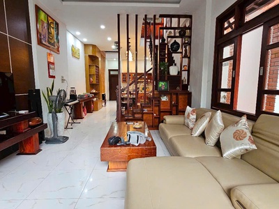 Nhà 3 tầng đường hồ xuân hương - nha trang  diện tích 101m2 giá 7,3 tỷ mọi thông tin chi tiết vui 1