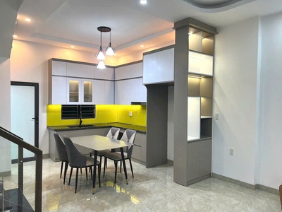 Bán nhà 2 tầng độc lập   sân cổng   2 mặt ngõ tại quỳnh hoàng, nam sơn 3