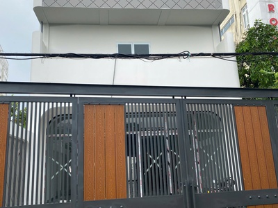 Nhà mặt tiền phạm văn đồng, ngay gigamall. dt 7.4x29 nhà 1 trệt 2 lầu mới xây 2