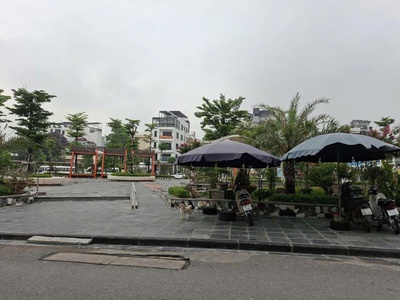 Bán đất ngọc thụy long biên, mặt phố kinh doanh 1