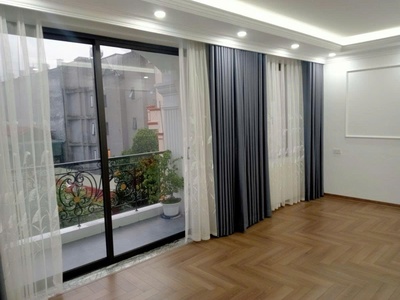 Long biên bán biệt thự mini sân vườn - vị trí trung tâm - 3 thoáng 2
