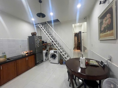 Cho thuê nhà đẹp khu qđ4, gần chợ 26, full nội thất chỉ 6,5tr 2