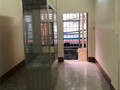 Cho thuê nhà nguyên căn cmt8 q3 40m , hẻm thông 3m đối diện chợ hòa hưng cách 40m, 8.5 tr/th. 1