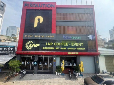 Quận 1   mặt bằng đẹp lắm   cho thuê tầng 1, 2, 3 và trệt , dt : 180 m2   mỗi tầng   tel : 0