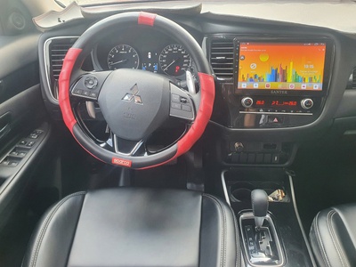 Mitsubishi Outlander 2.0 CVT 6