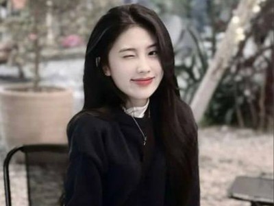 Trong Sáng Và Rạng Rỡ: Vẻ Đẹp Tự Nhiên Của Nữ Sinh Trường Lớn 0