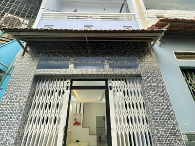 Nhà 3 tầng mới ở hậu l đường nguyễn thị tần p. chánh hưng. giá 5,59 tỷ tl 0
