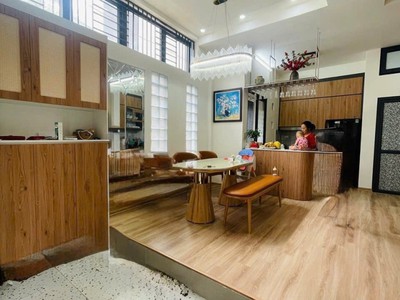 Bán nhà đẹp 5 tầng   phân lô bát khối   ở ngay, gần ô tô - 10.85 tỷ 0