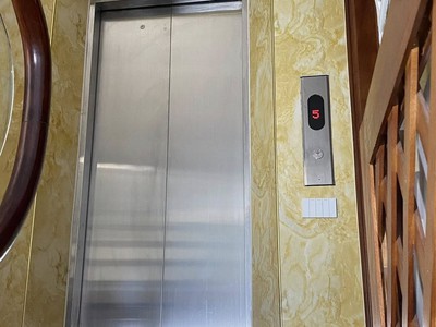 Nhà Chợ Hôm, 6T thang máy chỉ 16,5 tỷ 1