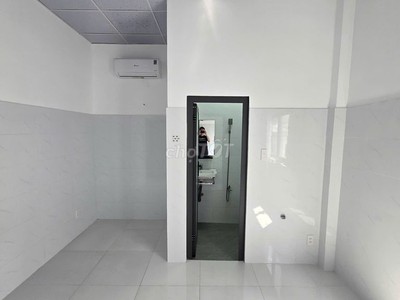 Cho thuê phòng mới 100   Tại Hoàng Diệu 2, ngã tư TĐ liền kề SPKT, cách Metro 1.7km 2