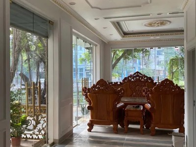 Quá hiếm sở hữu  di sản  mặt phố quan nhân - dinh thự lô góc 3 thoáng 5.5 x 20 view hồ 1