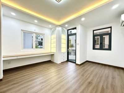 Gấp bán nhà văn tiến dũng,oto,thang máy,dt 40x6t,mt 5m,6.6ty 1