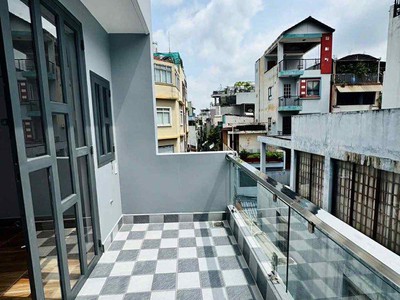 Bán nhà đường đồng nai- p15- khu vip hiếm -dt 3.6x6- mới đẹp chỉ việc xách vali vào ở. mt 160 3