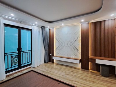 Nhà mới full nội thất ô tô đỗ cổng thạch bàn 42m2 x 6 tầng x 9.5 tỷ long biên. 1