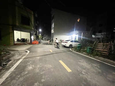 Ccần bán căn nhà 5 tầng ở đức thượng hoài đức .hà nội. nhà dân xây 5 tầng thang máy .kin cố. ô tô 3