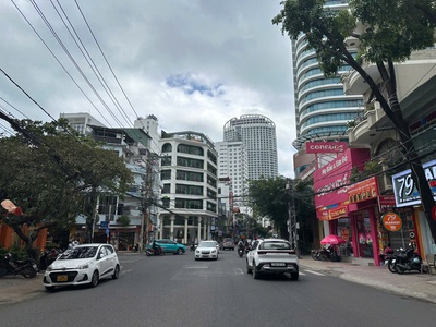 Bán nhà 6 tầng mặt tiền nguyễn thị minh khai   cách biển 500m   đang cho thuê có dòng tiền ổn định 2