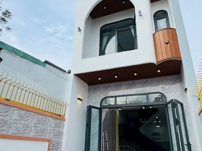 Bán nhà lầu mới tinh, siêu sang, gần chợ tân hiệp, sân oto, chỉ 4 tỷ 390 1