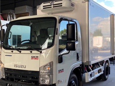Isuzu qkr 230 tải 1.9 tấn thùng đông lạnh dài 3.6m trả trước từ 250tr nhận xe tải isuzu 2