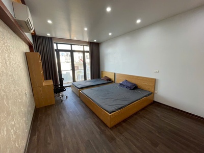 Cho thuê tòa nhà mặt phố Văn Cao, DT: 90m2, 8 ngủ khép kín. 5