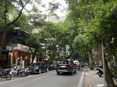 Bán nhà mặt phố hà nội - tòa vp hàng chuối - 8 nổi 1 hầm - 3 mặt thoáng - mặt tiền quyền lực - 1 sổ 1