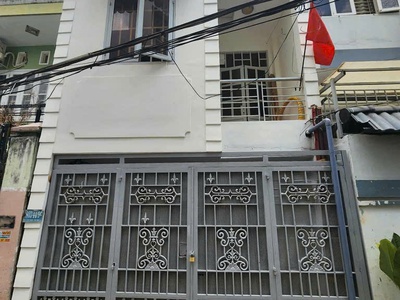 Bán nhà quận 7   4x16m, 2 tầng, 3pn, hẻm xe tải đậu cửa, giáp phú mỹ hưng   giá 6.8 tỷ 1