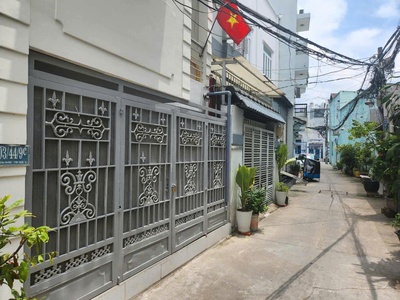 Bán nhà quận 7   4x16m, 2 tầng, 3pn, hẻm xe tải đậu cửa, giáp phú mỹ hưng   giá 6.8 tỷ 0
