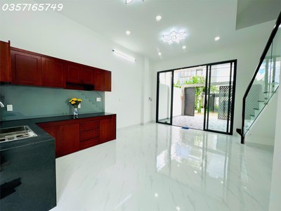 Bán nhà đẹp phường long bình quận 9 - kế vinhomes grand park - hẻm thông - xe tải chạy vi vu - sân 2