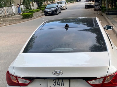 Em cần nhượng lại chiếc xe Hyundai Sonata Y20 , đăng ký lần đầu 31/12/2010 7