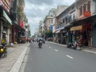 Bán Nhà Mặt Tiền Triệu Quang Phục Quận 5 1