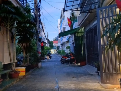  Bán nhà 2 tầng HXH Phan Huy Ích - 50M2- Gía hơn 3 TỶ 0