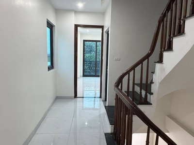 Bán gấp nhà 5 tầng tại Huyền Kỳ, Hà Đông. Ô tô đỗ cửa 3
