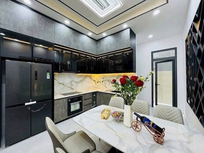 Siêu phẩm nhà 2 tầng / hẻm ba gác - gần hẻm xe hơi 0