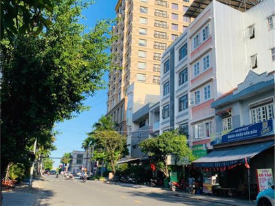 Cần bán nhà 3 tầng mt nguyễn hữu thọ,đối diện bệnh viện quân y 17 3